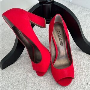Moda Red Peep Toe Heels. Size 8.